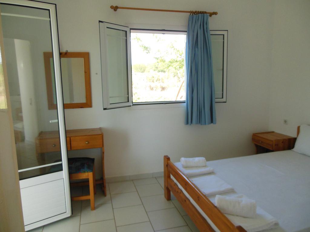 Helonata Apartments Arkoudi Exterior photo