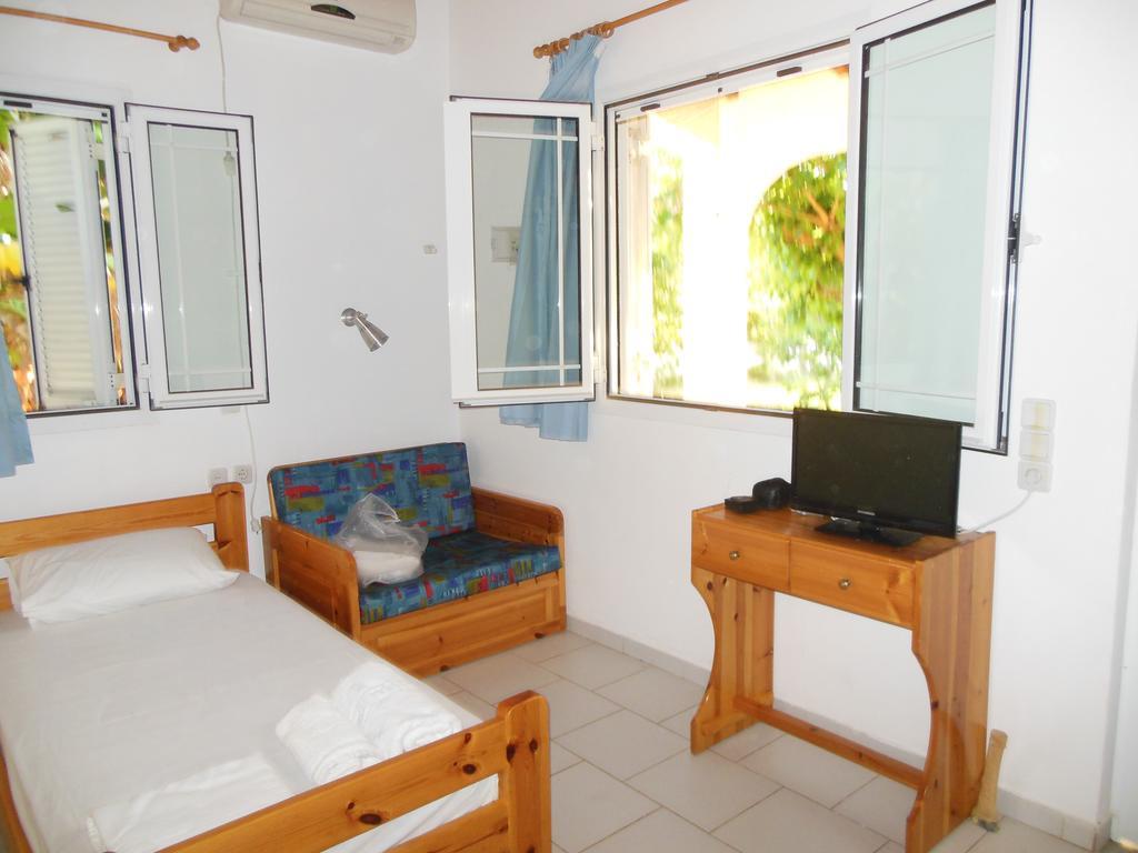 Helonata Apartments Arkoudi Exterior photo
